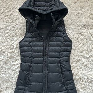 Lululemon Athletica Black Puffer Hooded Vest